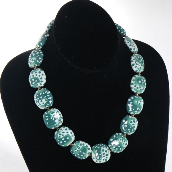 Kazuri Jewelry - KAZURI Pebbles Green 18 in Handmade Necklace